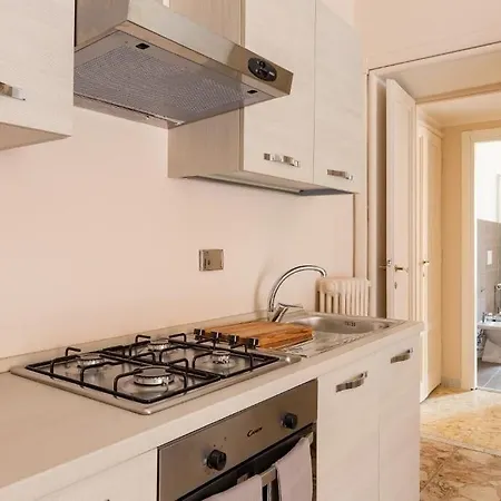 G-house Pettinari Roma