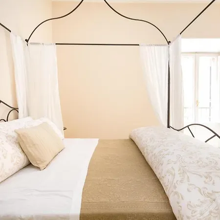 G-house Pettinari * Roma