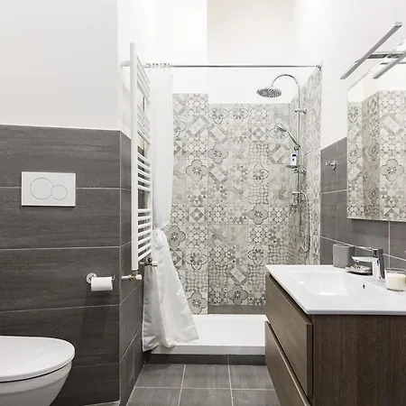 G-house Pettinari * Roma