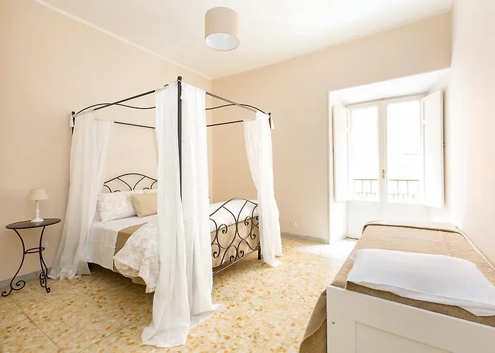 G-house Pettinari Roma